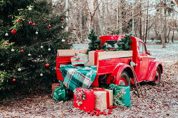 What Are the Best Christmas Gifts for Pickup Truck Owners? | Kwik Kar Auto Repair – Belt Line